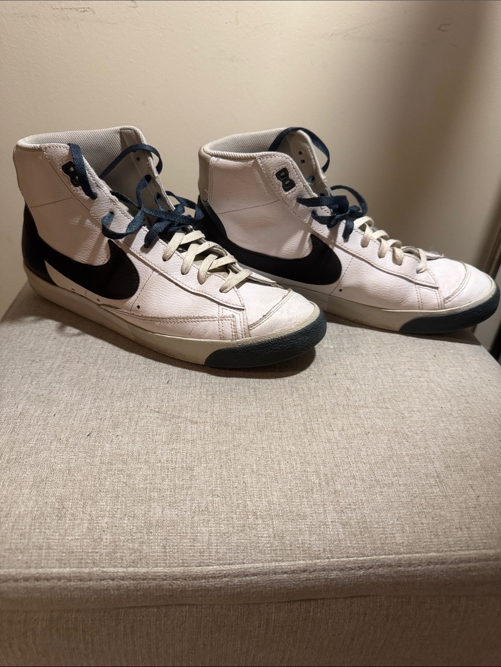 Nike Men’s White High-Top Sneakers Size 12